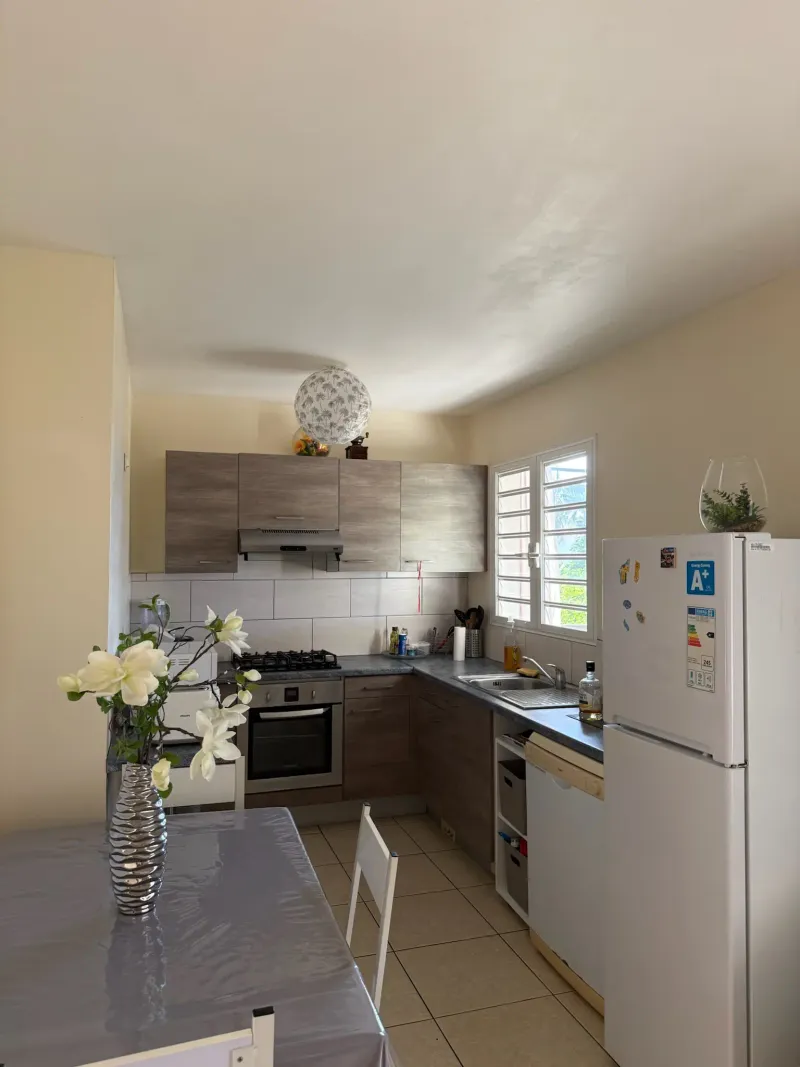 Cuisine et séjour de la Villa Bigaradier à Sainte-Rose, La Réunion